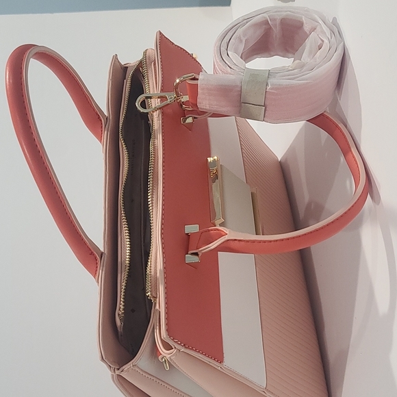 🆕Alessia Massimo Colorblock Top Handle Bag - Coral / White / Peach NWT's - Picture 12 of 14